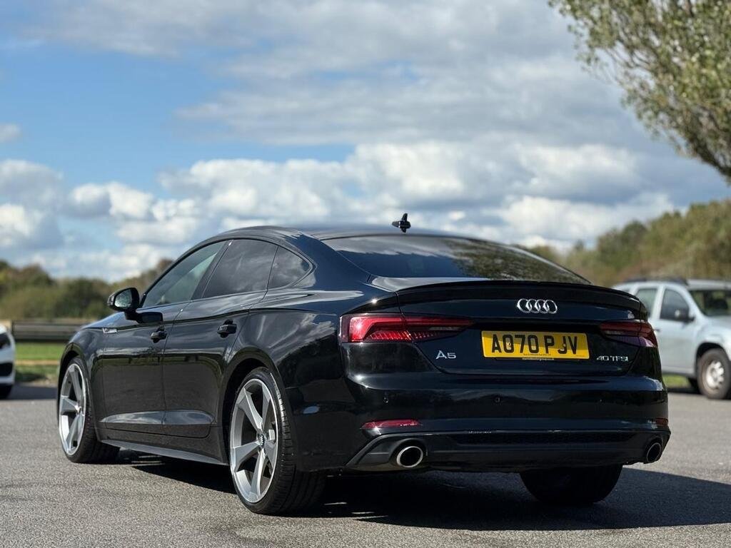 
								2020 Audi A5 Sportback 40TFSI Black Edition full									