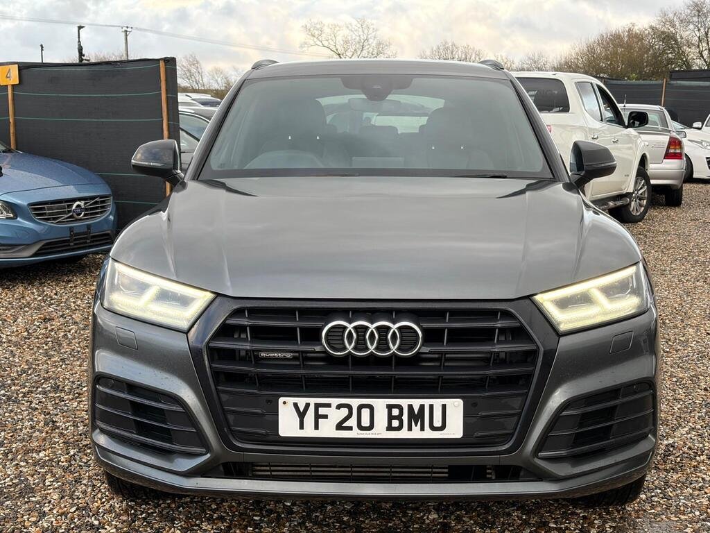 
								2020 Audi Q5 45TFSI Black Edition full									