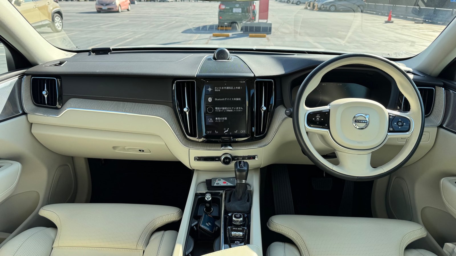 
								2020 Volvo XC60 D4 AWD Inscription full									