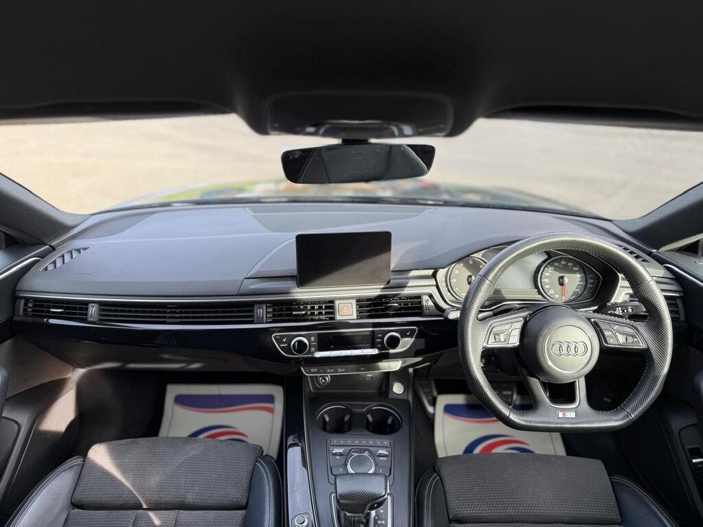 
								2020 Audi A5 Sportback 40TFSI Black Edition full									