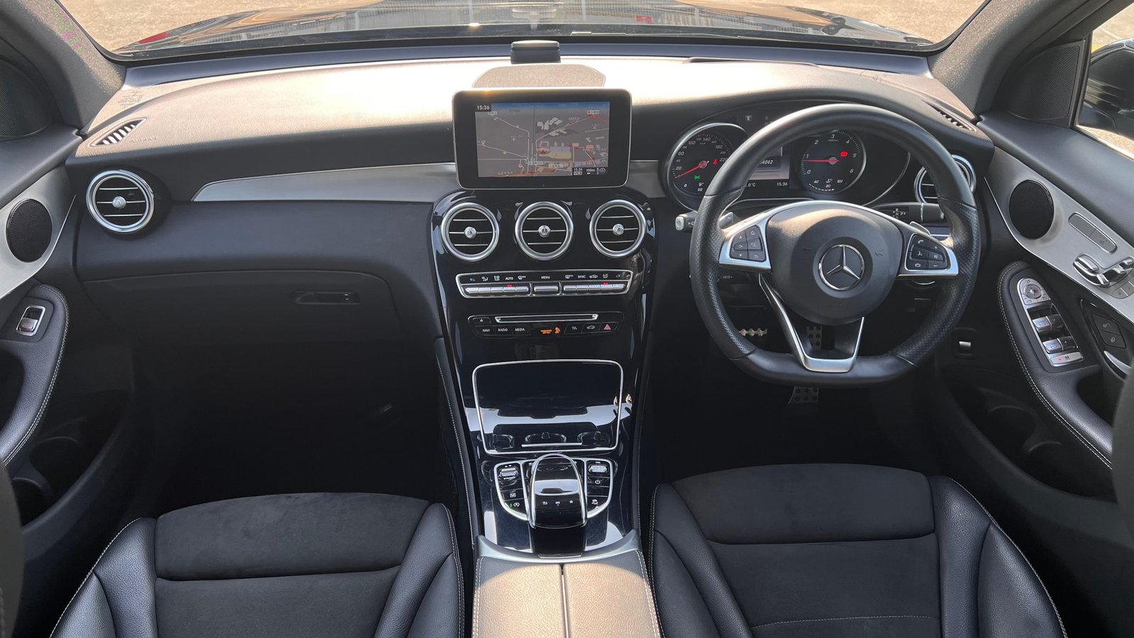 
								2019 Mercedes-Benz GLC220d 4Matic Sport full									