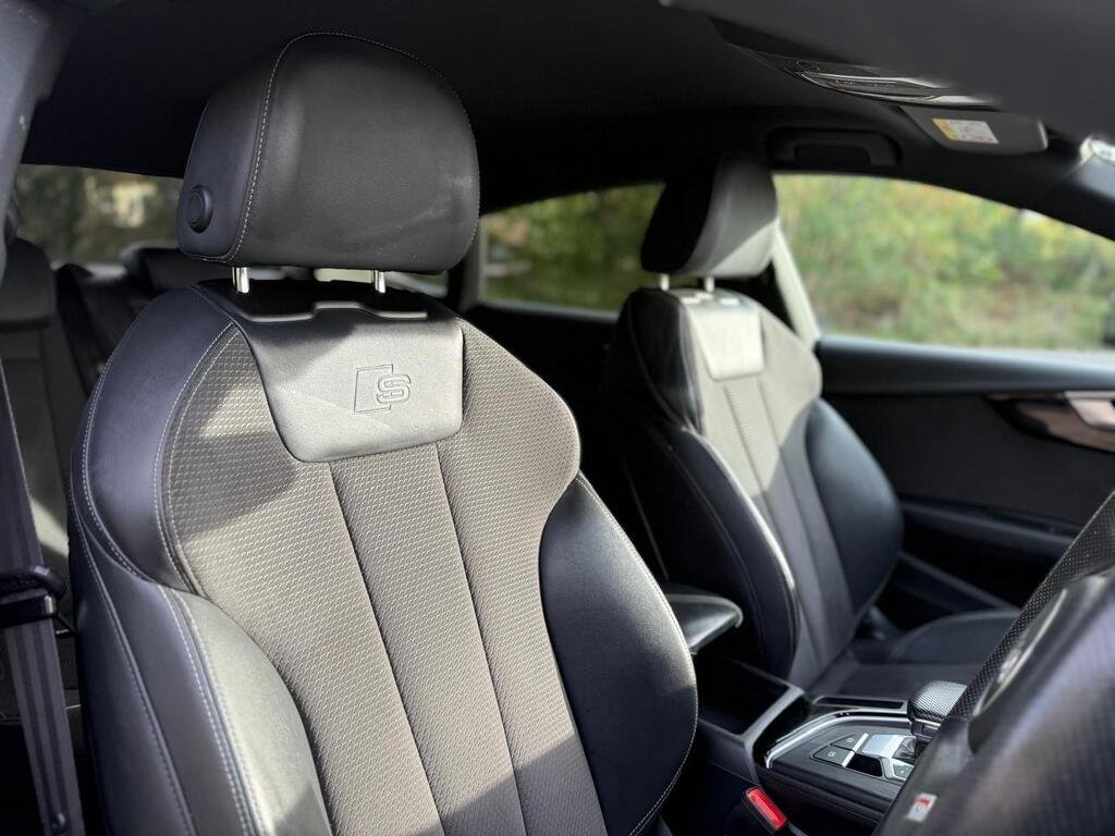 
								2020 Audi A5 Sportback 40TFSI Black Edition full									