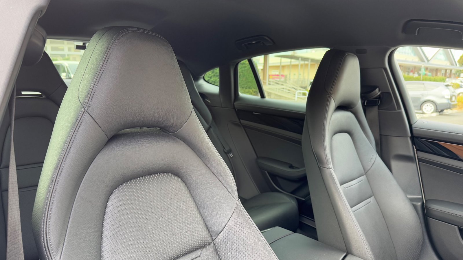 
								2020 Porsche Panamera Base Grade full									