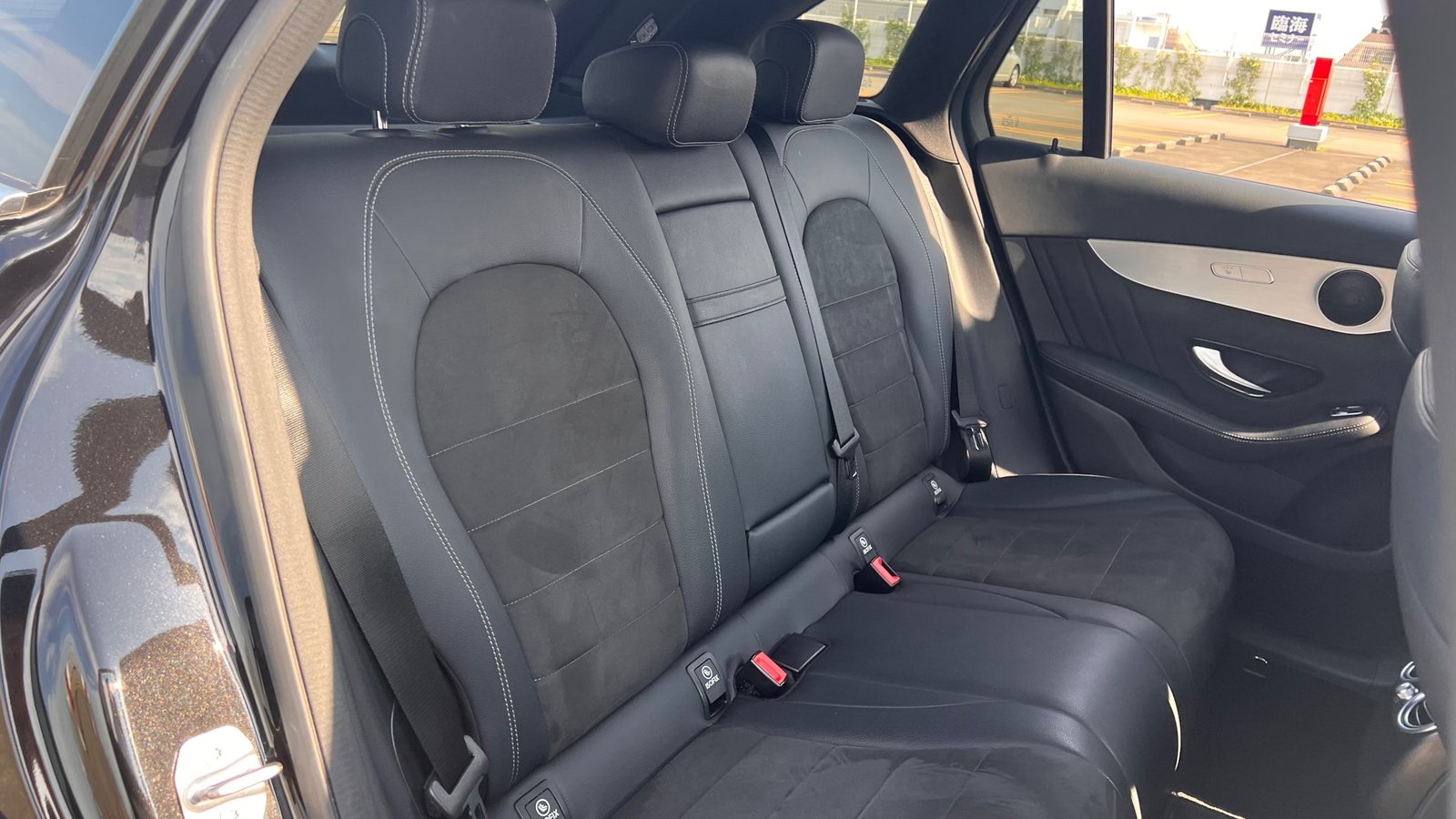 
								2019 Mercedes-Benz GLC220d 4Matic Sport full									