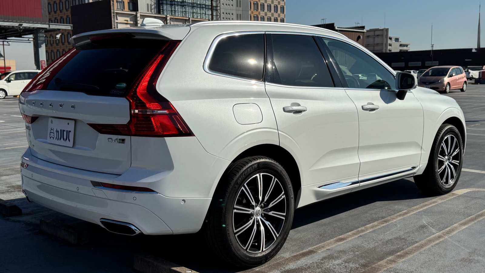 
								2020 Volvo XC60 D4 AWD Inscription full									