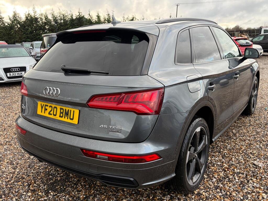 
								2020 Audi Q5 45TFSI Black Edition full									