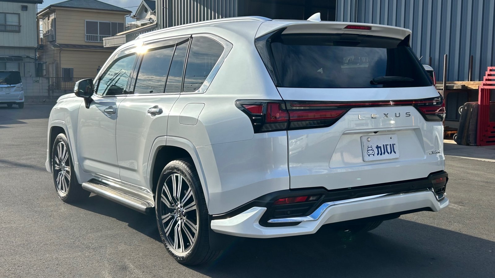 
								2022 Lexus LX600 full									