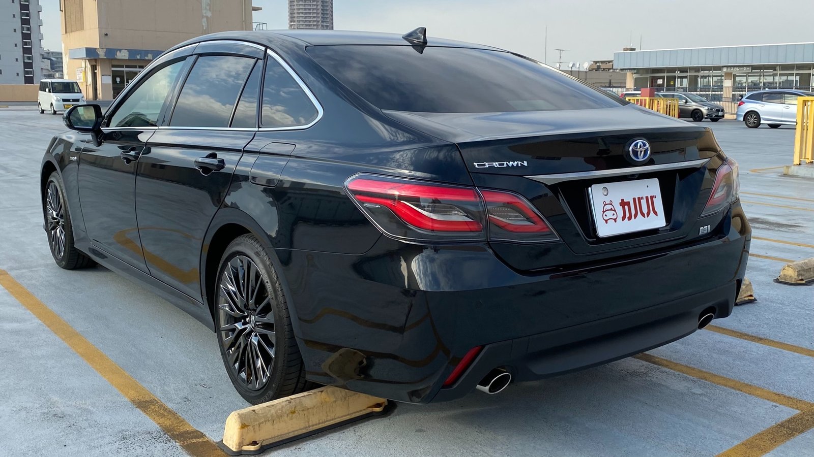 
								2020 Toyota Crown Hybrid 2.5S Sport Style full									