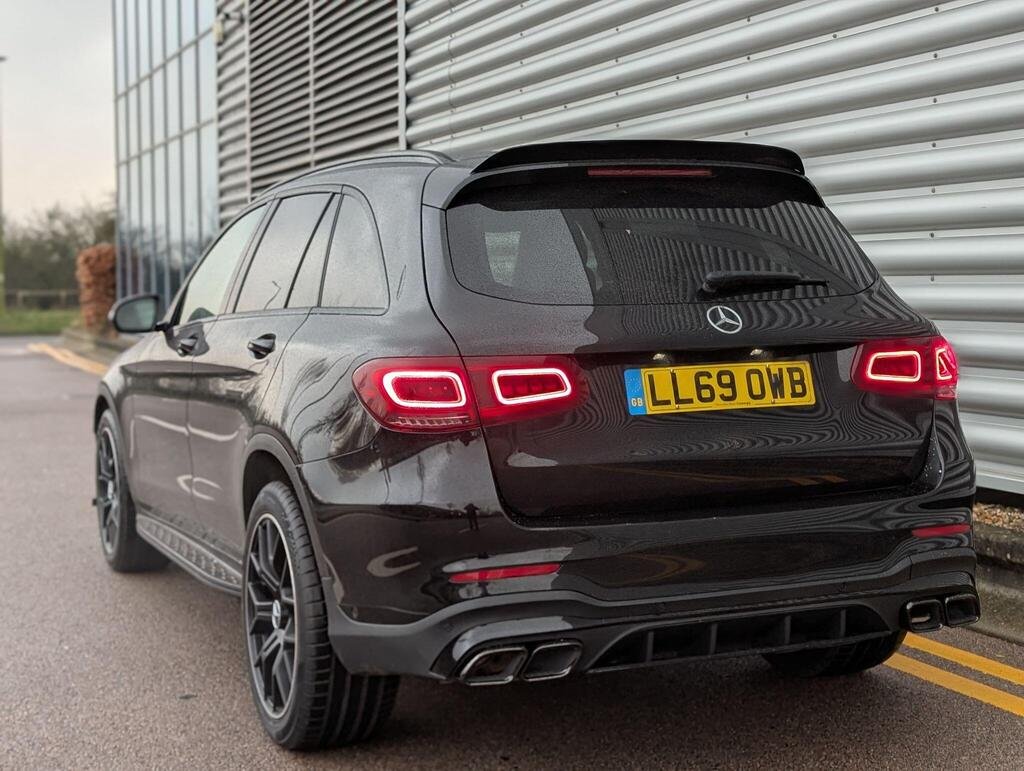 
								2019 Mercedes-Benz GLC220d AMG Line 4Matic full									