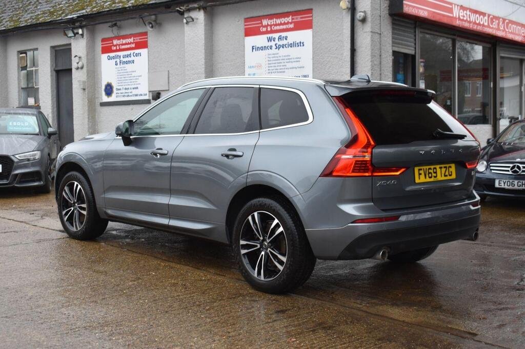 
								2019 Volvo XC60 T4 AWD full									