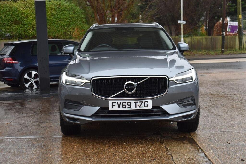 
								2019 Volvo XC60 T4 AWD full									