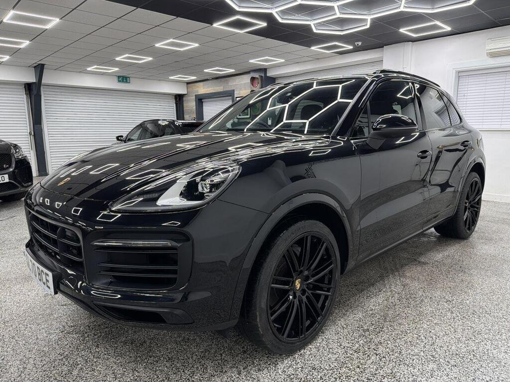 
								2020 Porsche Cayenne full									