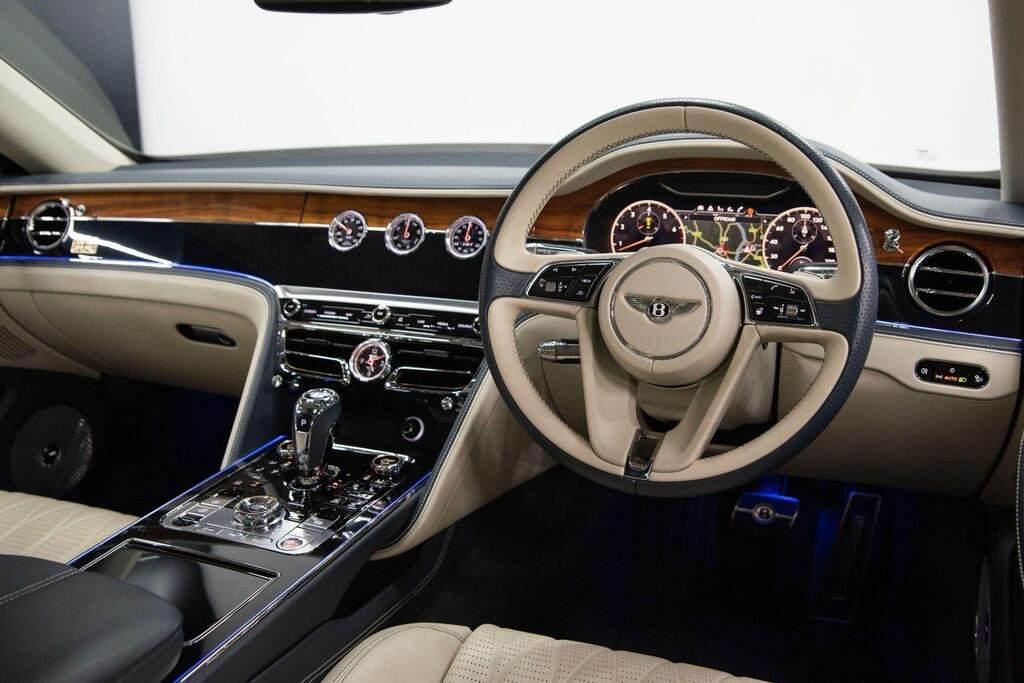 
								2020 Bentley Flying Spur W12 full									