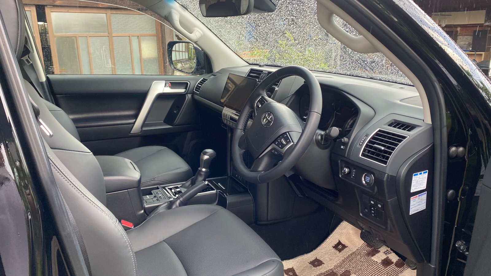 
								2020 Toyota Land Cruiser Prado 2.8TX L full									