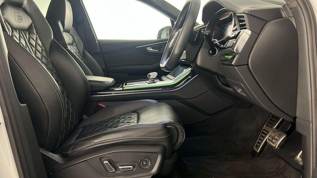
								2020 Audi SQ7 4.0TDI Vorsprung full									