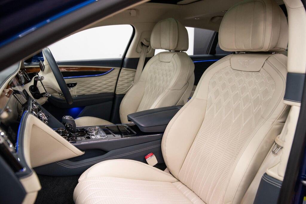 
								2020 Bentley Flying Spur W12 full									