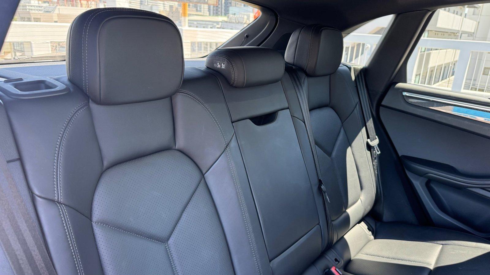 
								2019 Porsche Macan S full									