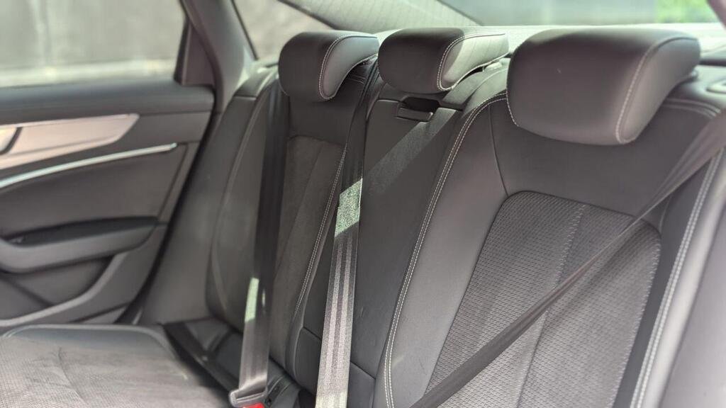 
								2020 Audi A6 40 TDI Black Edition full									