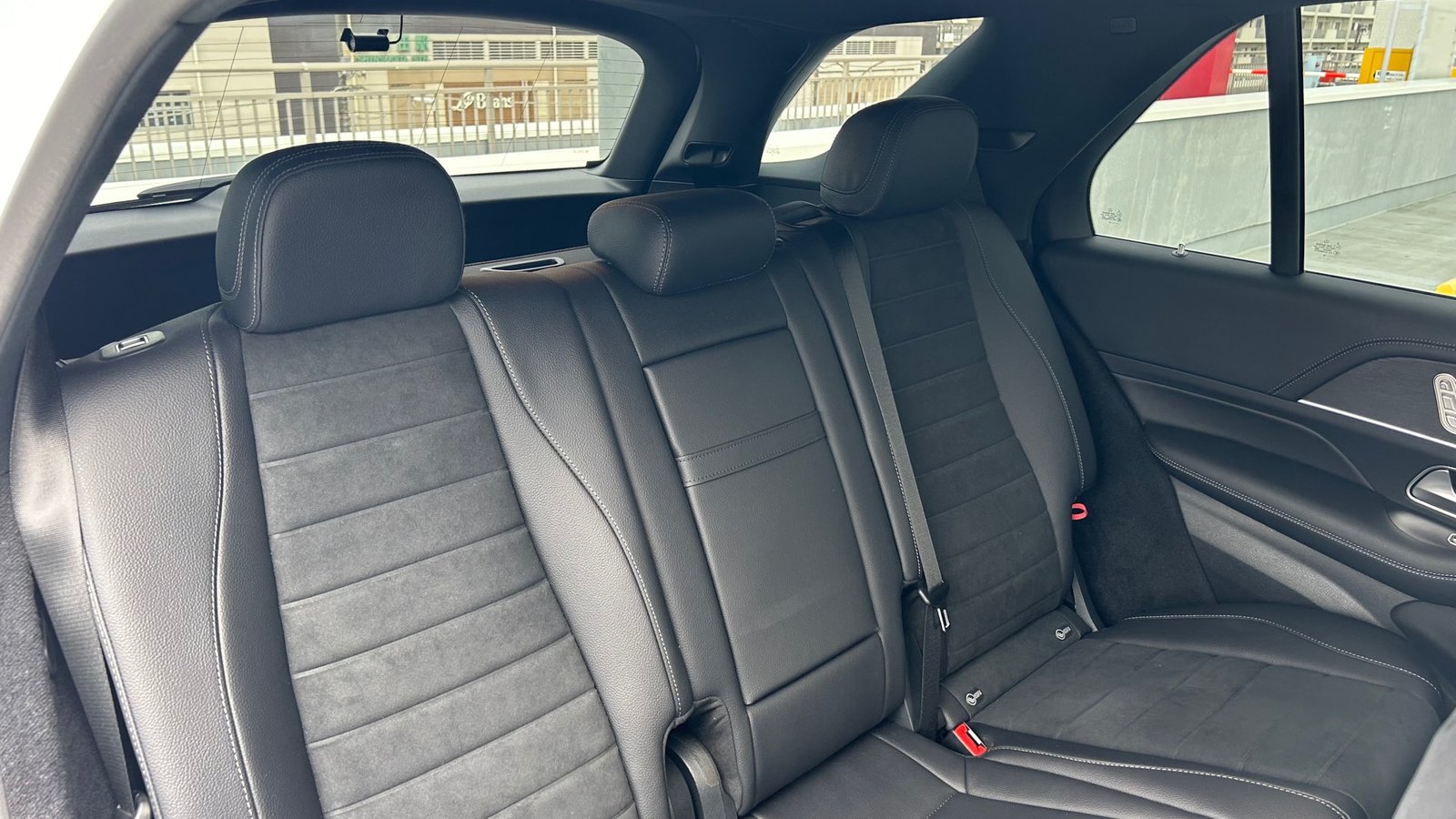 
								2019 Mercedes-Benz GLE400d 4Matic Sport full									