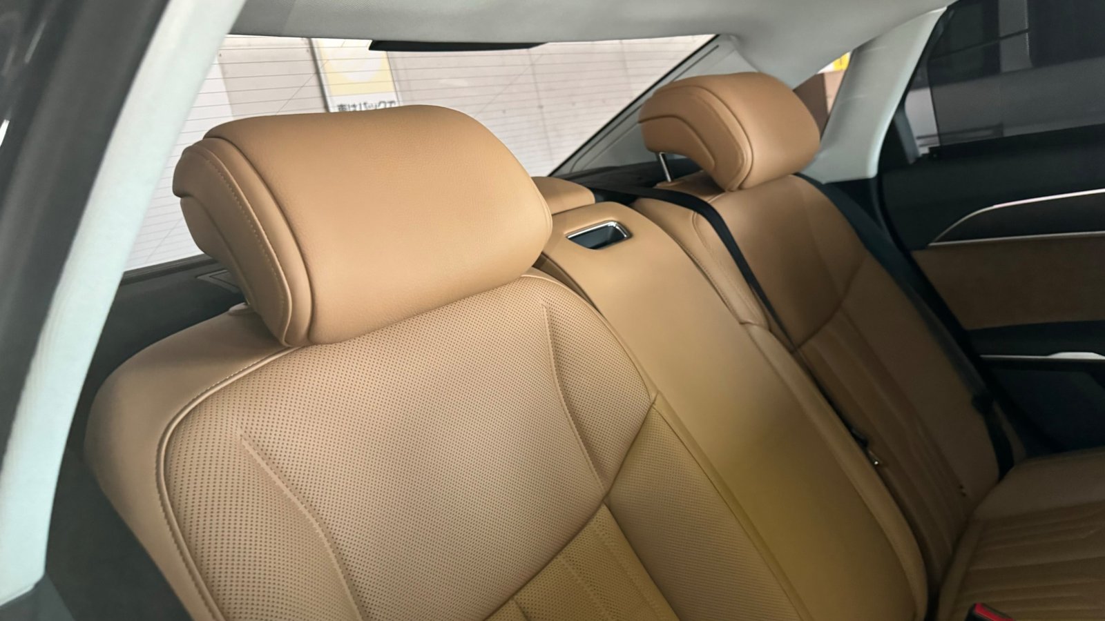 
								2020 Audi A8 55TFSI Quattro full									