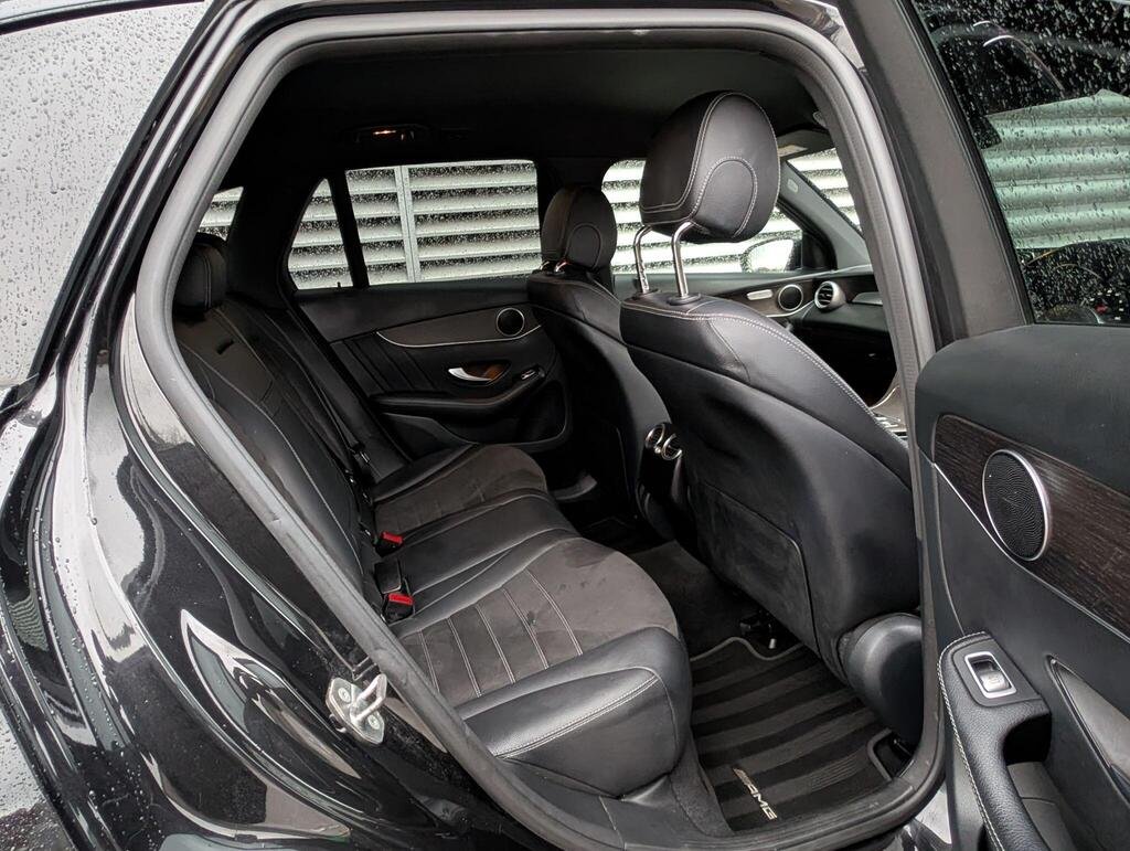 
								2019 Mercedes-Benz GLC220d AMG Line 4Matic full									