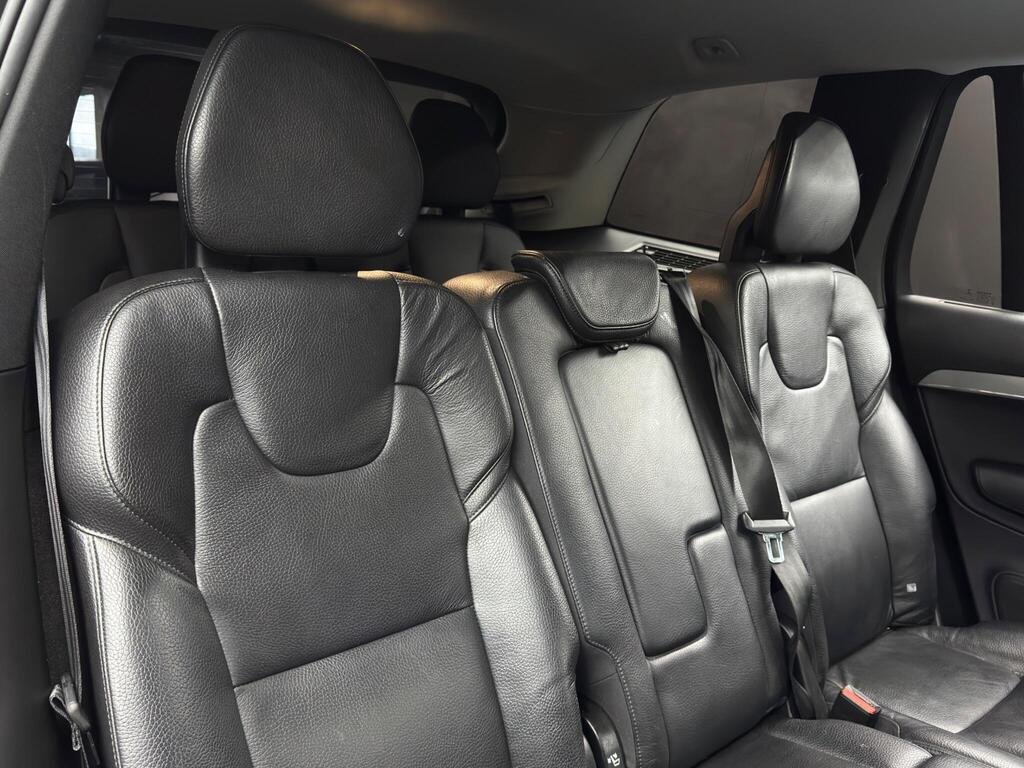 
								2019 Volvo XC90 T5 Momentum AWD full									