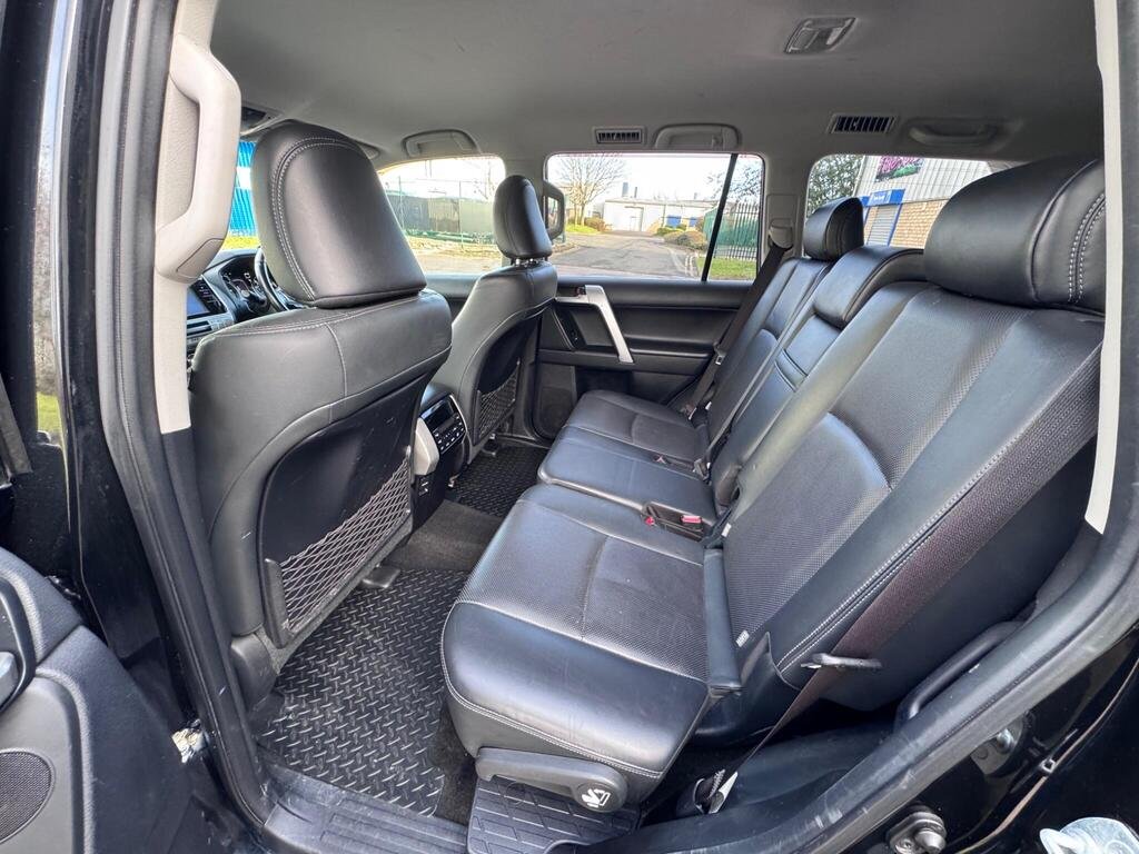 
								2019 Toyota Land Cruiser Prado Invincible full									