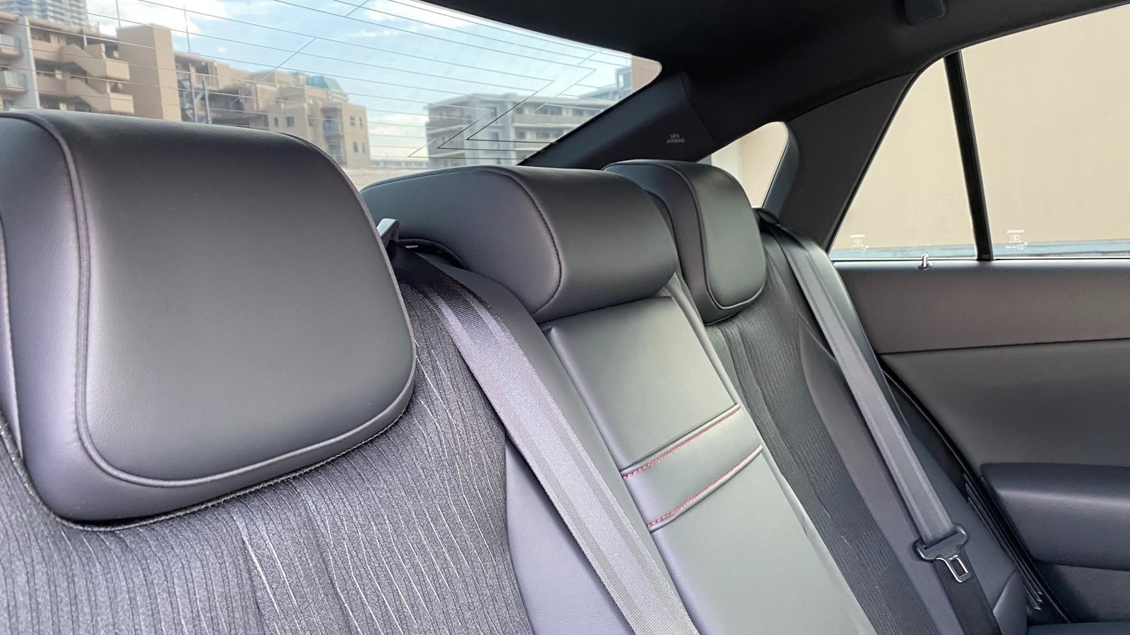 
								2020 Toyota Crown Hybrid 2.5S Sport Style full									