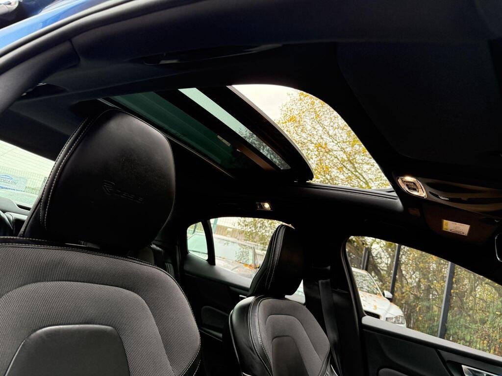 
								2020 Volvo S60 T5 R-Design full									