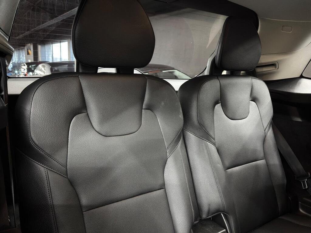 
								2019 Volvo XC90 T5 Momentum AWD full									