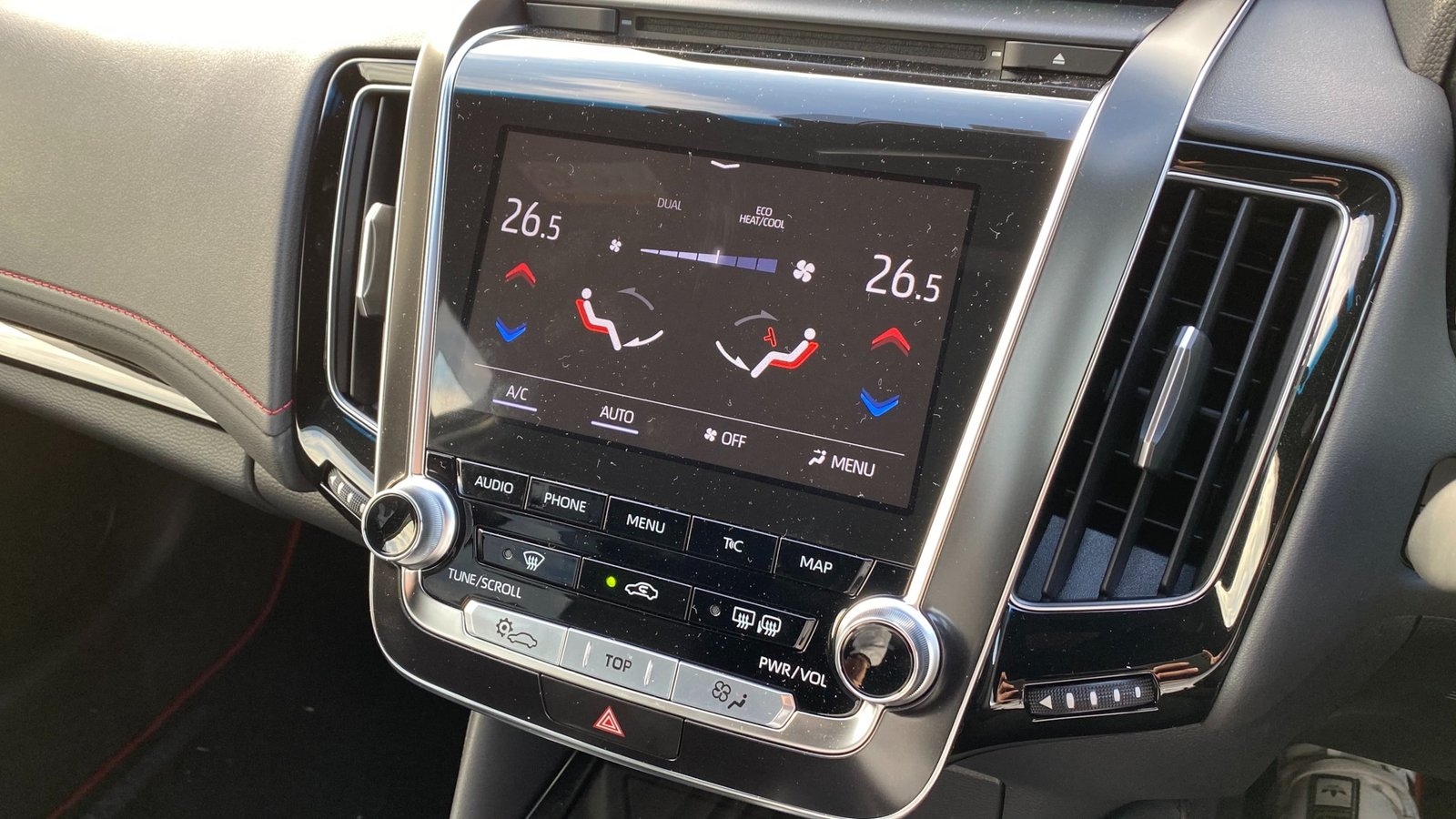 
								2020 Toyota Crown Hybrid 2.5S Sport Style full									