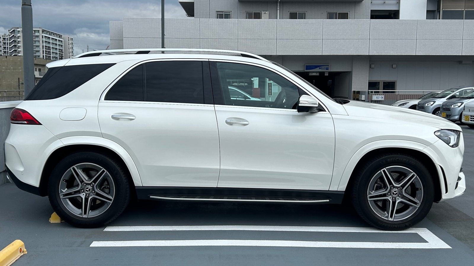 
								2019 Mercedes-Benz GLE400d 4Matic Sport full									