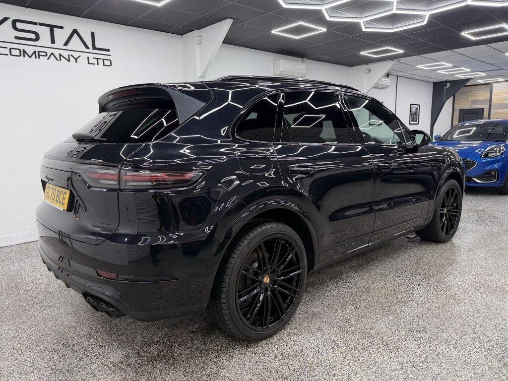 
								2020 Porsche Cayenne full									