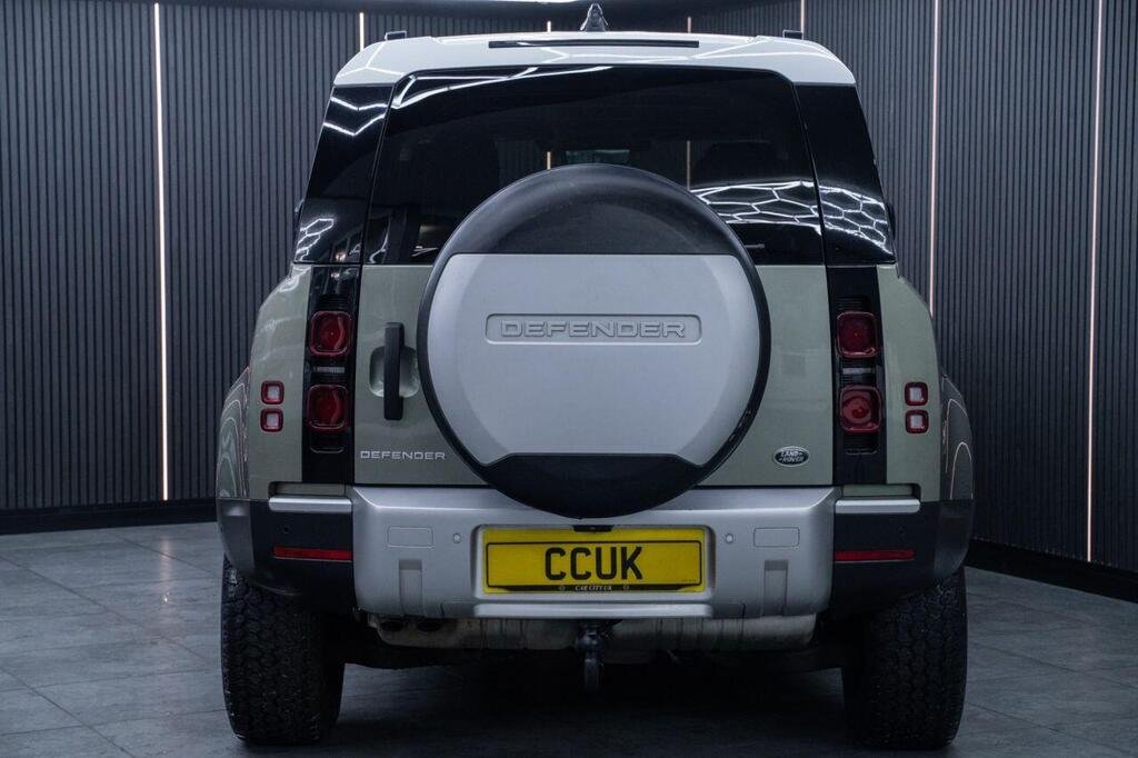 
								2020 land Rover Defender 110 SD4 full									