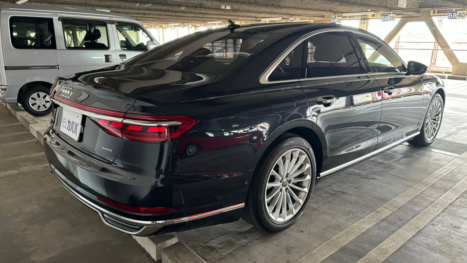 
								2020 Audi A8 55TFSI Quattro full									