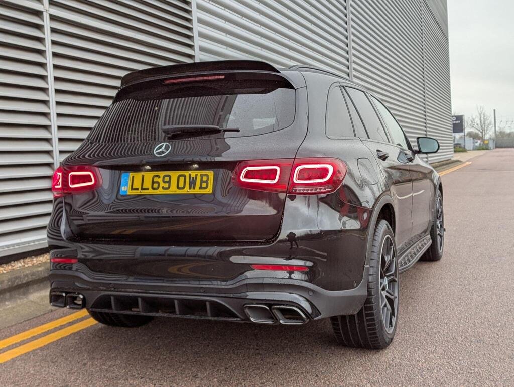 
								2019 Mercedes-Benz GLC220d AMG Line 4Matic full									