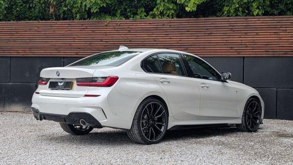 
								2019 BMW 3 Series 330i M Sport full									