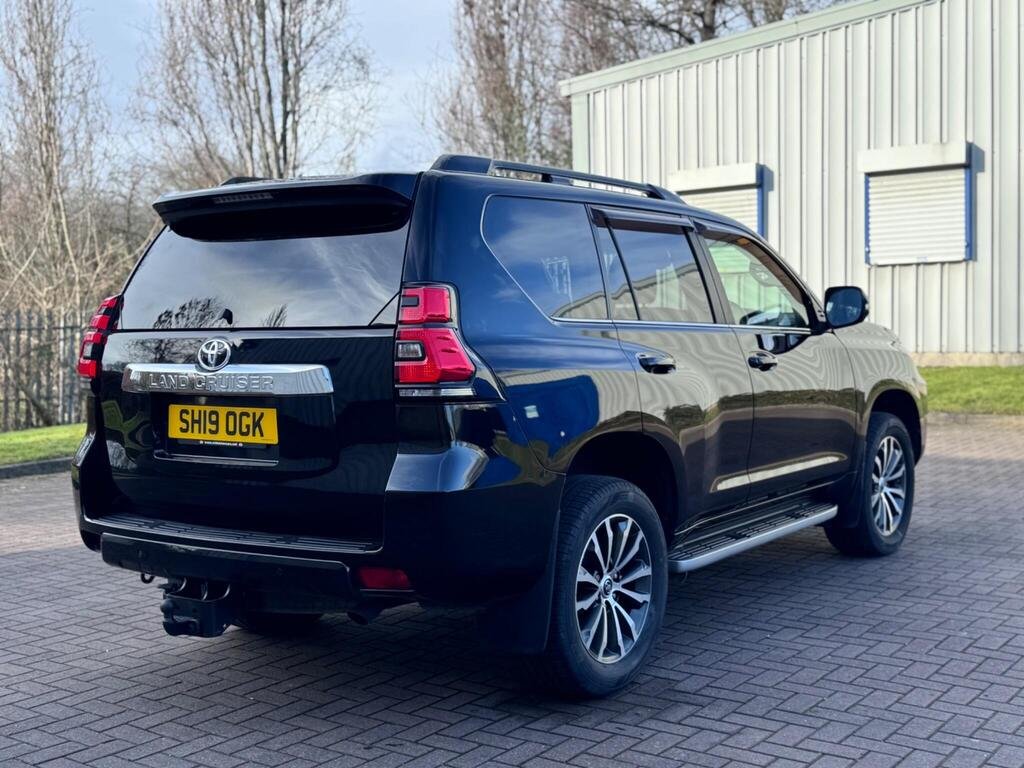 
								2019 Toyota Land Cruiser Prado Invincible full									
