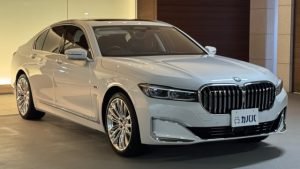 2021 BMW 7 Series 745e Luxury