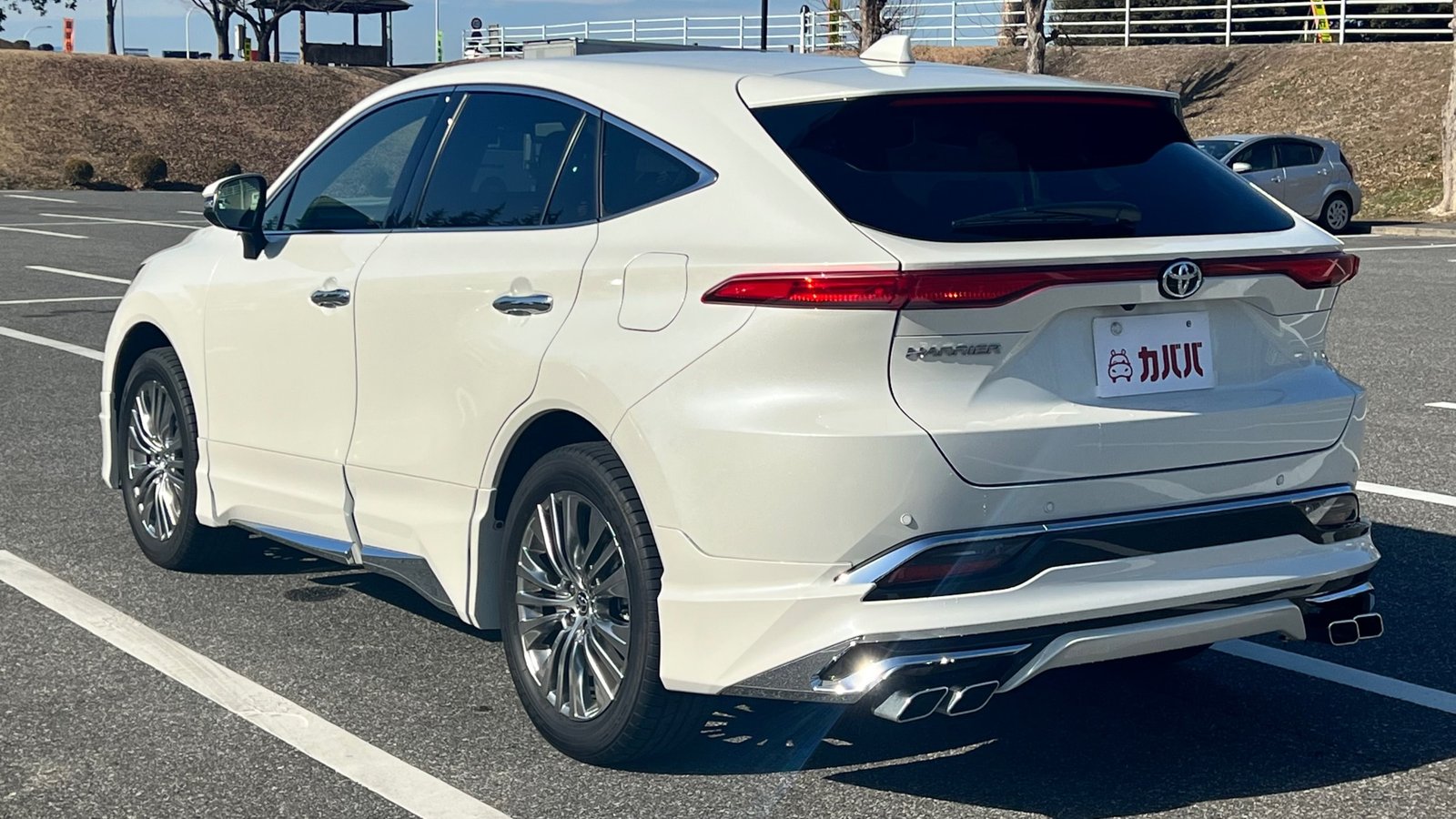 
								2020 Toyota Harrier Z Leather Pkg full									