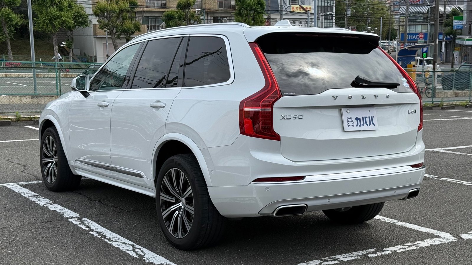 
								2020 Volvo XC90 B6 AWD Inscription full									