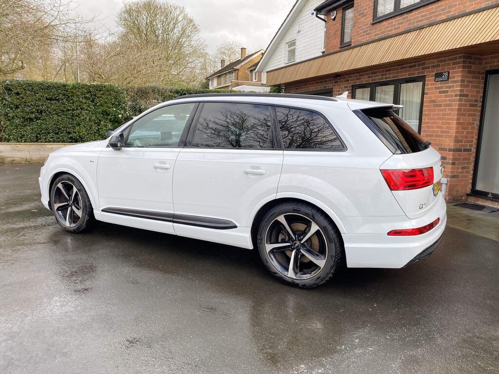 
								2019 Audi Q7 50TDI Black Edition full									