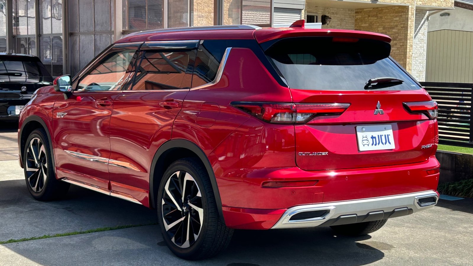 
								2021 Mitsubishi Outlander PHEV P full									