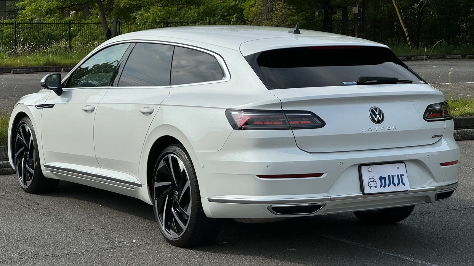 
								2022 Volkswagen Arteon Shooting Brake TSI 4Motion Elegance full									