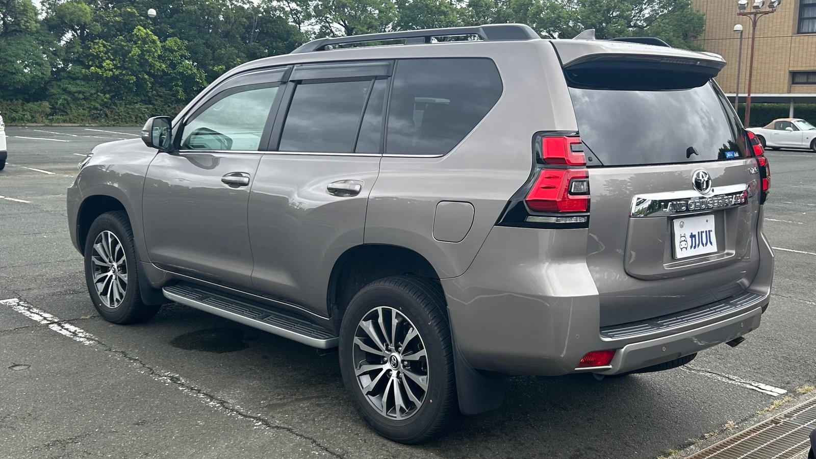 
								2020 Toyota Land Cruiser Prado TZ-G full									