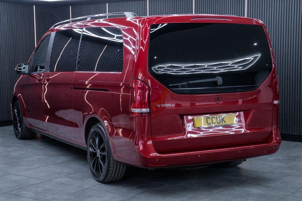 
								2019 Mercedes-Benz V-Class V300d Sport full									