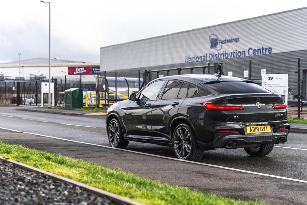 
								2019 BMW X4 M40i xDrive full									