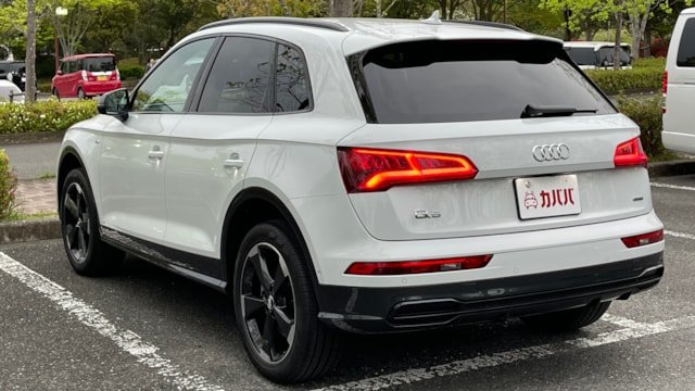 
								2020 Audi Q5 S-Line Competition full									