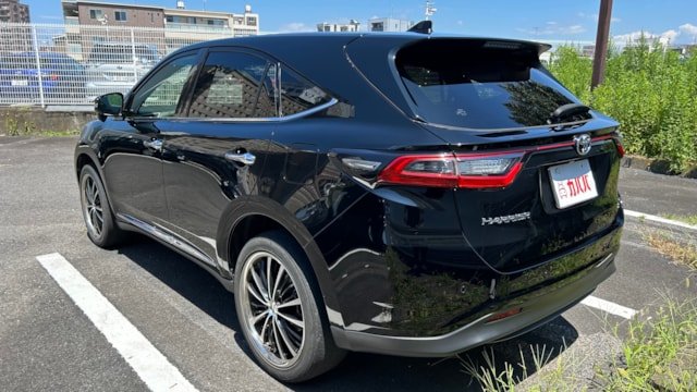 
								2019 Toyota Harrier Premium full									
