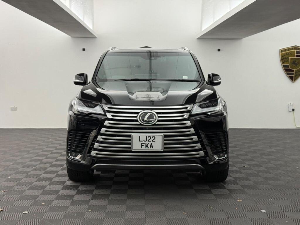 
								2022 Lexus LX600 full									